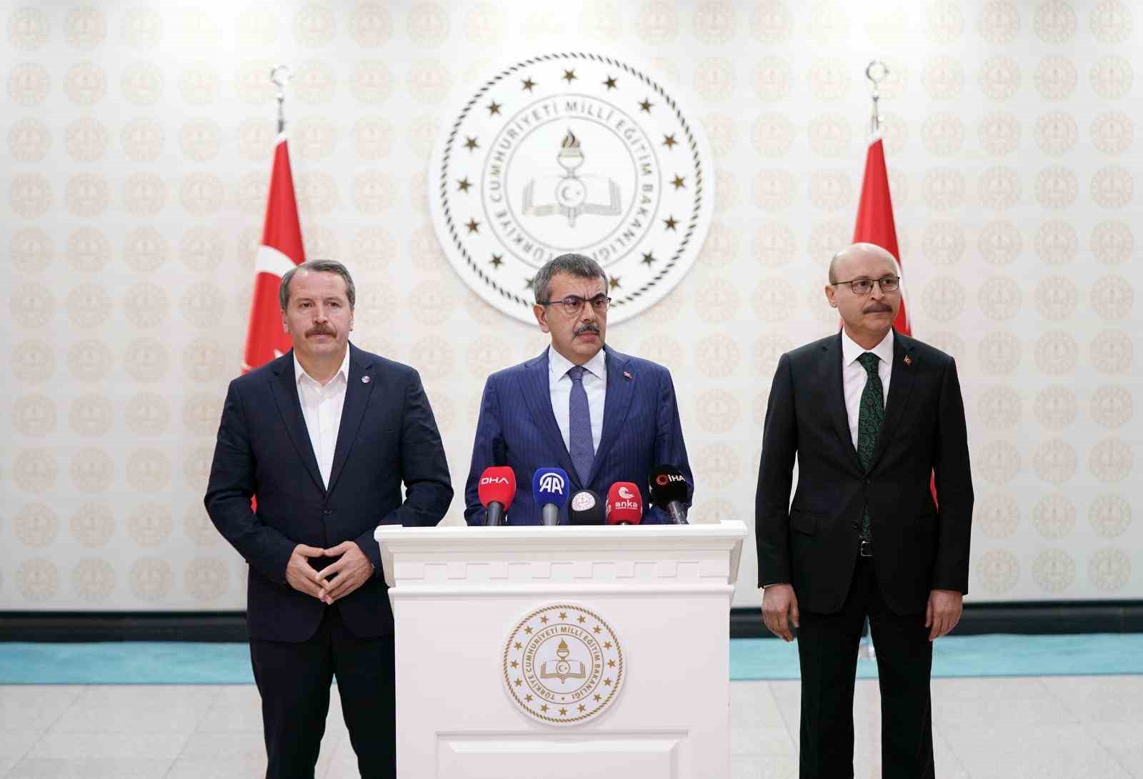 Bakan Tekin: 