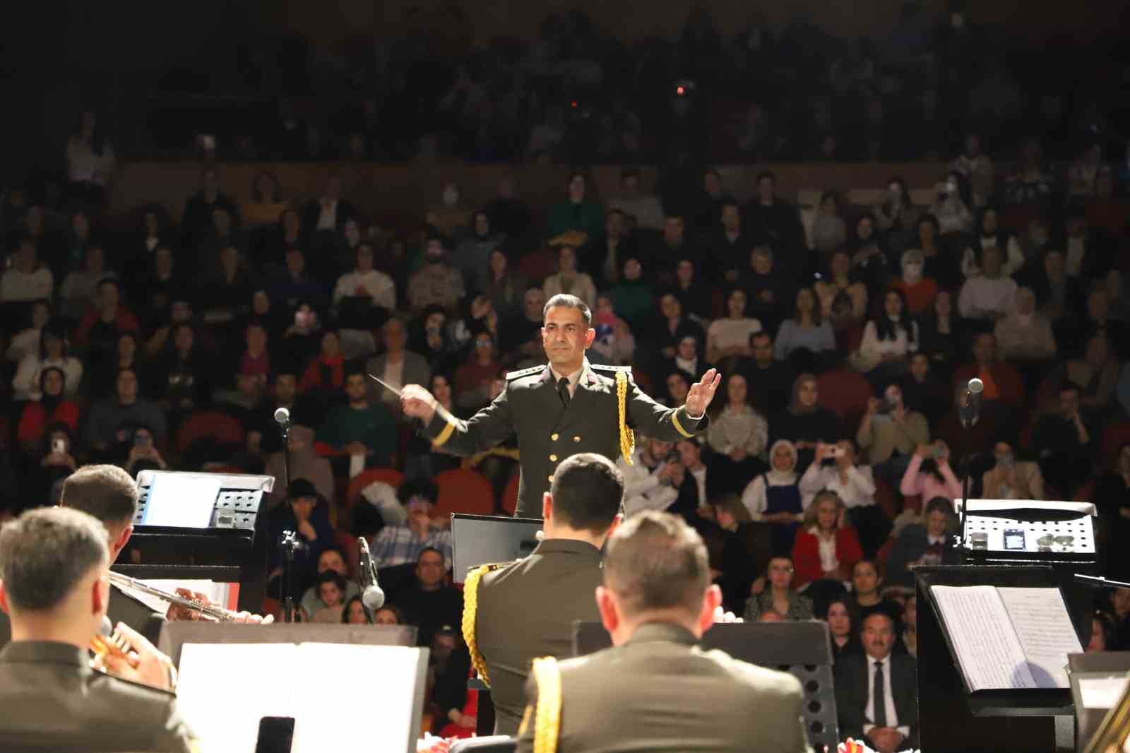 Askeri bandodan 19 Mayıs’a özel konser