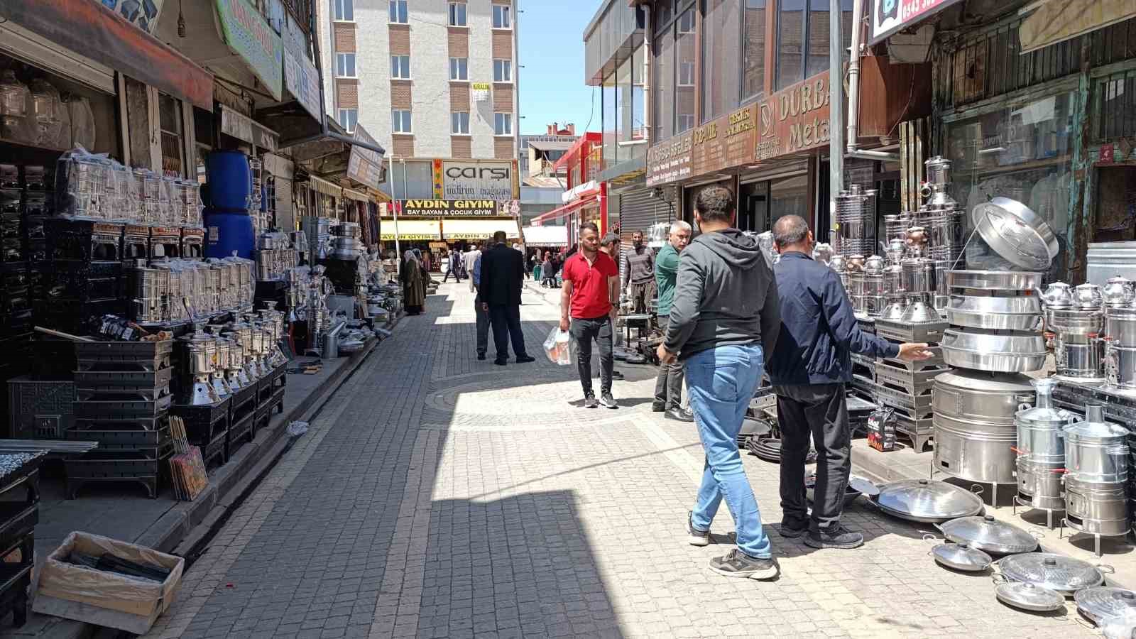 Van’da mangal ve semaver satışları arttı