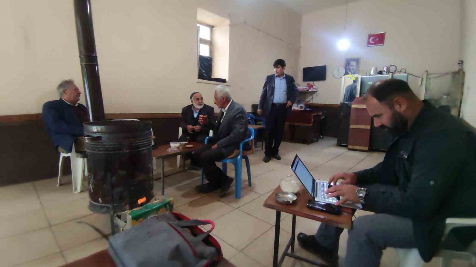 Bahçesaray’da sobalar yanmaya devam ediyor