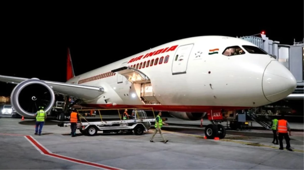 Havayolu şirketi Air India 90 uçuşunu iptal etti