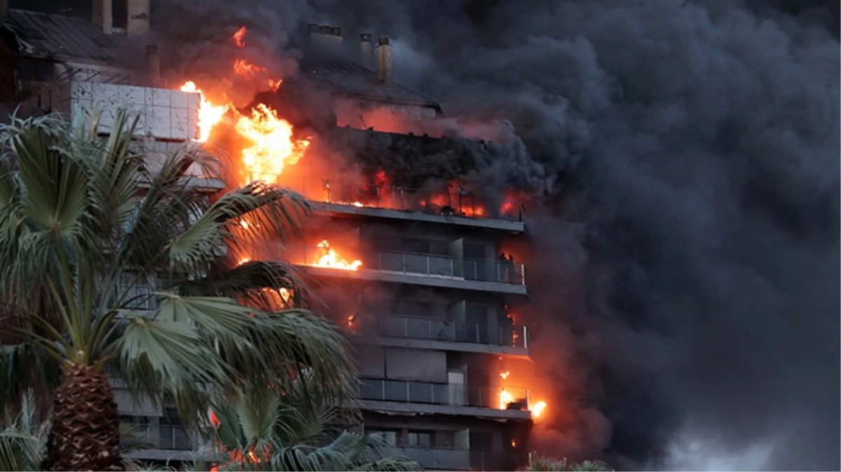 İspanya'da apartman yangınında can kaybı 10'a çıktı