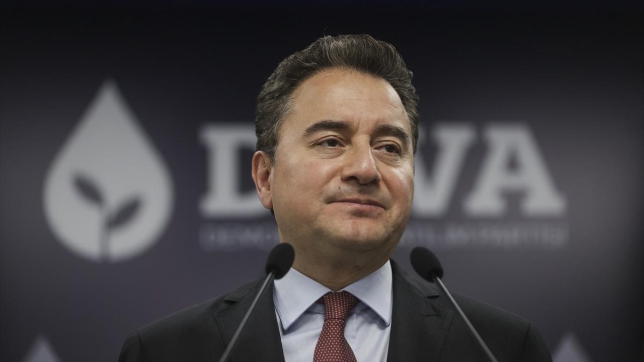 CHP’den Babacan’a sert cevap: Atıp tutmalarına aldırmamak lazım