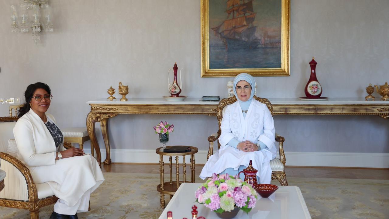 Emine Erdoğan, Malcolm X’in kızı İlyasa Şahbaz ile görüştü