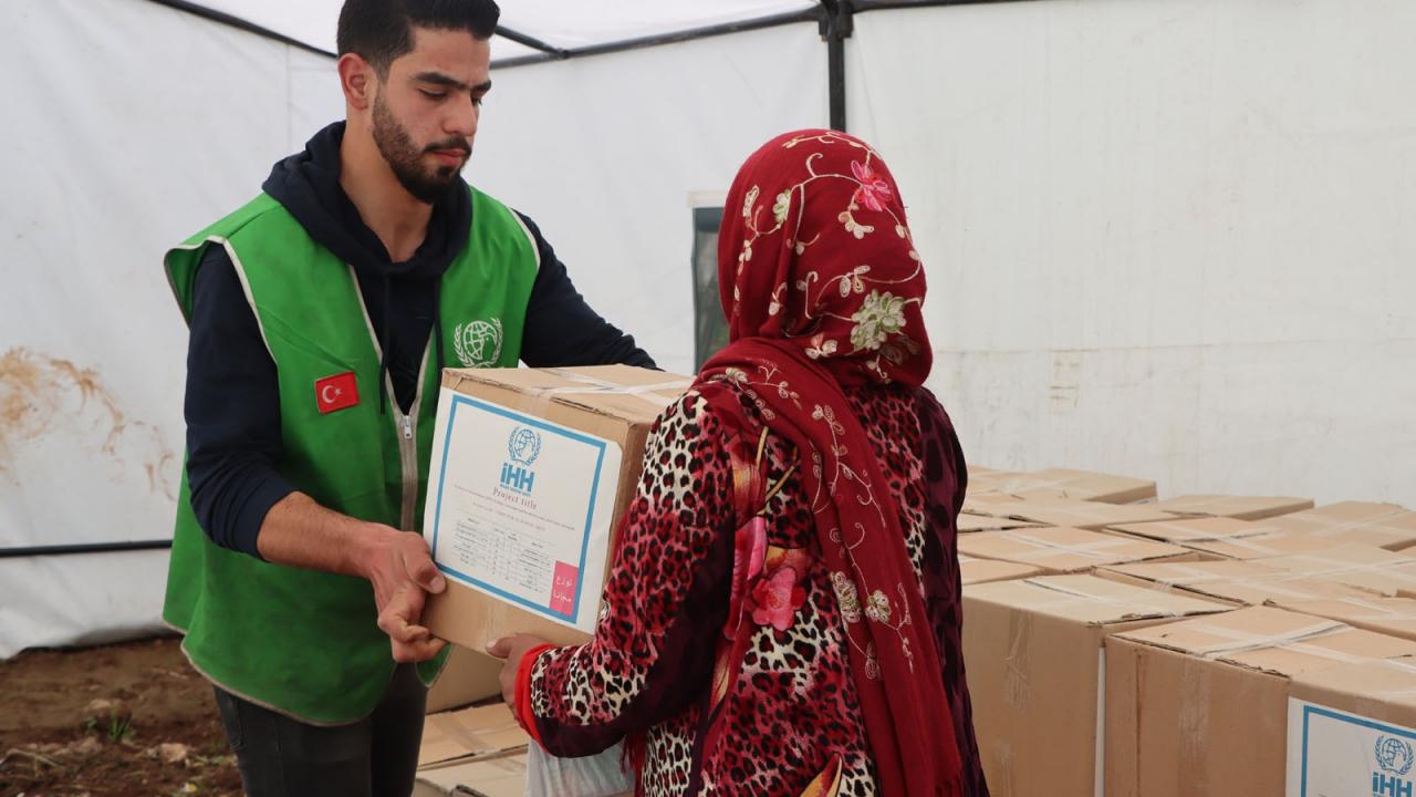 İHH ve BM’den Suriye’de 4 bin 425 depremzedeye gıda desteği
