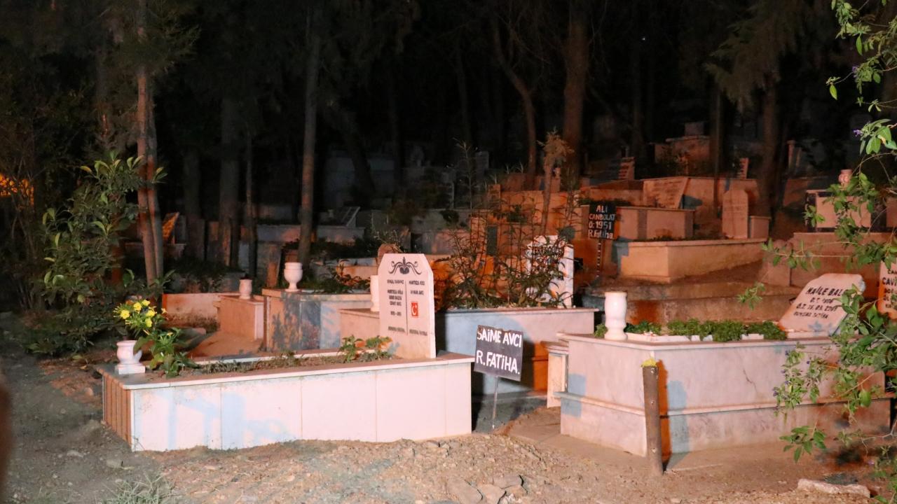 İzmir’de mezarlıkta yeni doğmuş erkek bebek bulundu