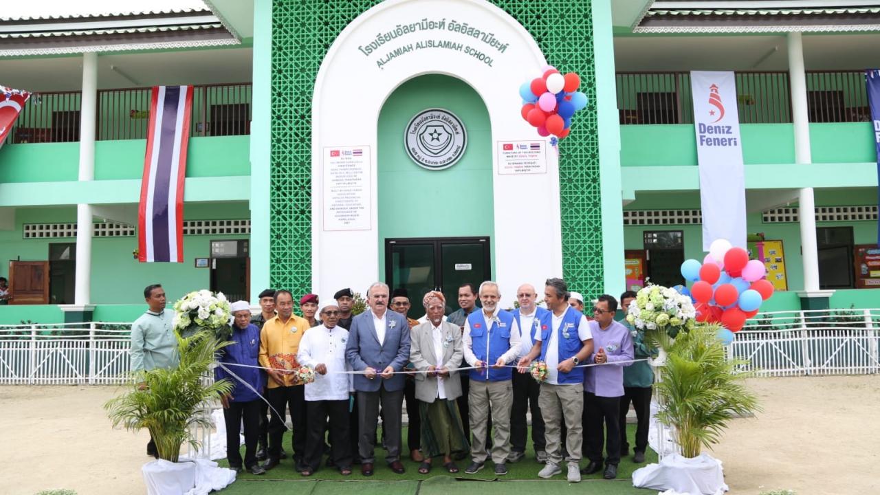 Taylan’da Deniz Feneri Derneği tarafından yapılan okulun açılışı gerçekleştirildi