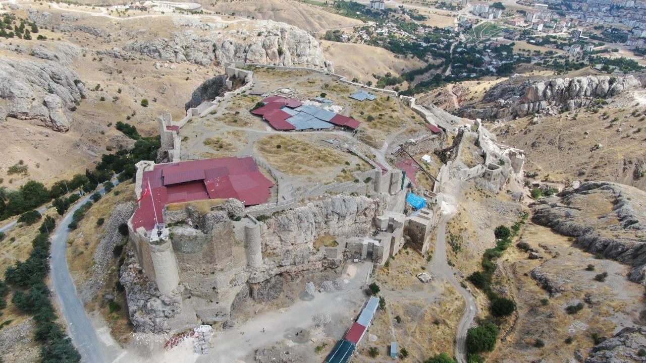 5 bin yıllık Harput Kalesi’nde restorasyon! ‘Kazı çalışmaları sırasında ortaya çıktı’