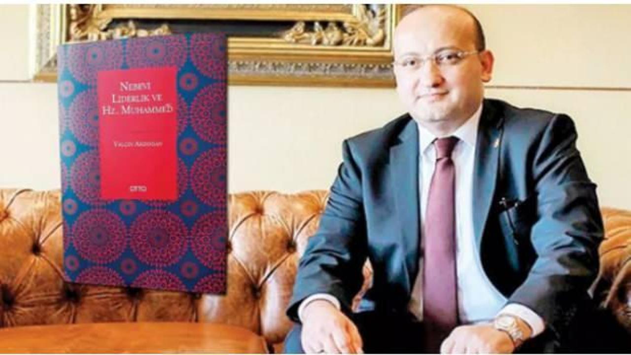 Akdoğan yazdı: Nebevi ve beşeri liderliğin kitabı