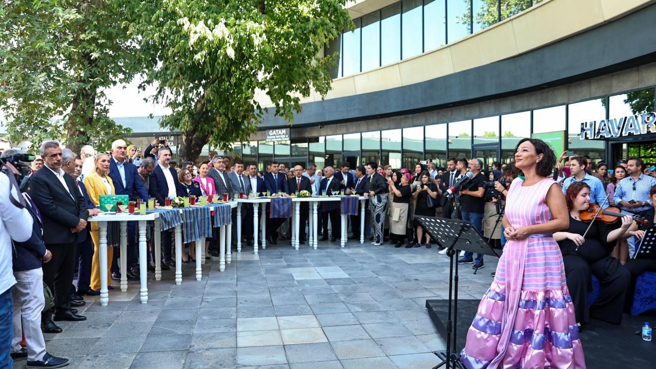 Atıklardan oluşturulan Havara Kafe açıldı