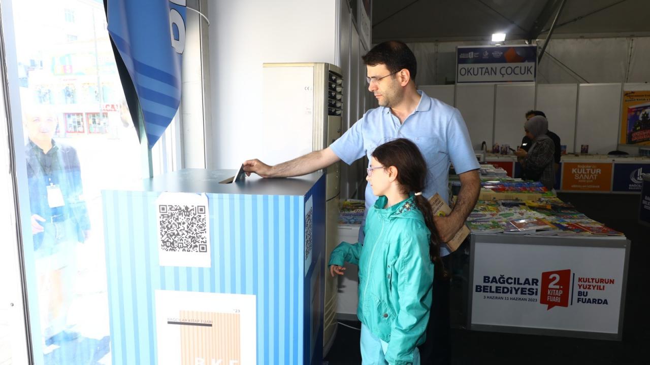 Bağcılar Kitap Fuarı’nda depremzedeler için “Bi bana Bi Malatya’ya Kitap” kampanyası
