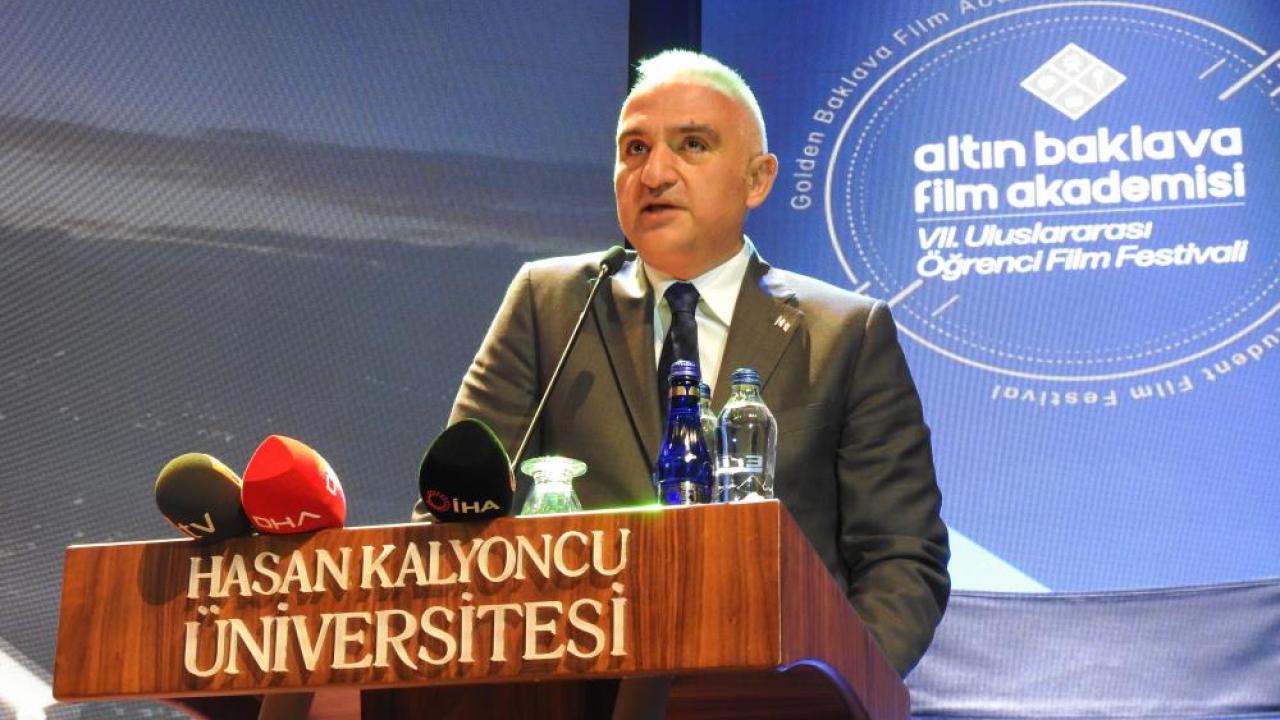 Bakan Ersoy, yerli filmlerin izleyici sayısındaki son rakamı açıkladı