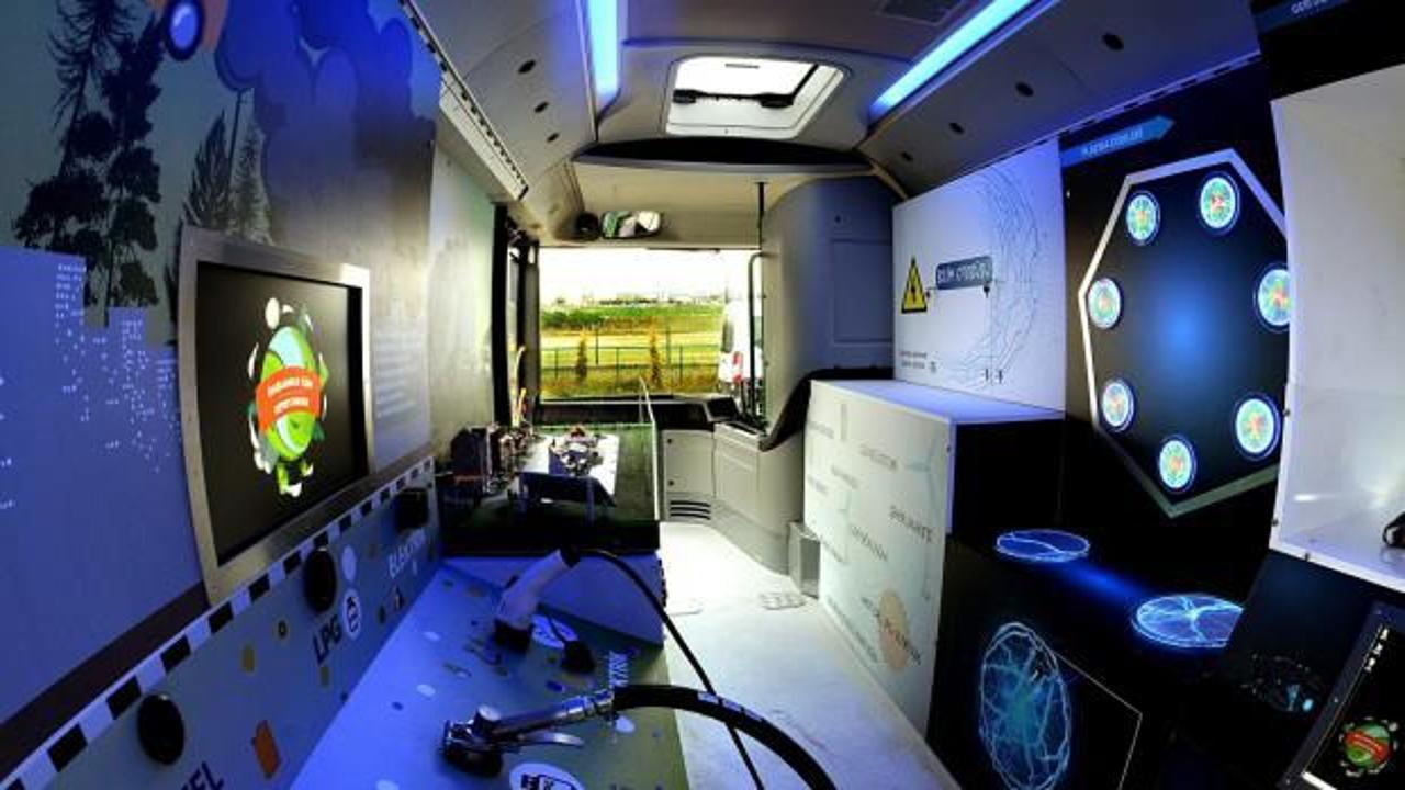 ‘Bilim Otobüsü’ afet bölgesindeki çocuklarla buluştu