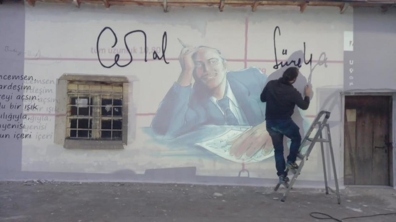 Cemal Süreya memleketinde heykeli ve şiirleriyle yaşatılıyor