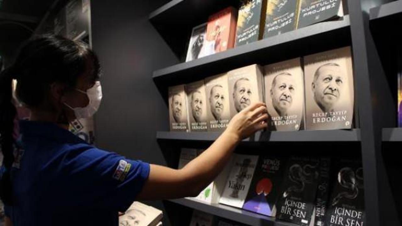 Cumhurbaşkanı Erdoğan’ın kitabı raflarda yerini aldı