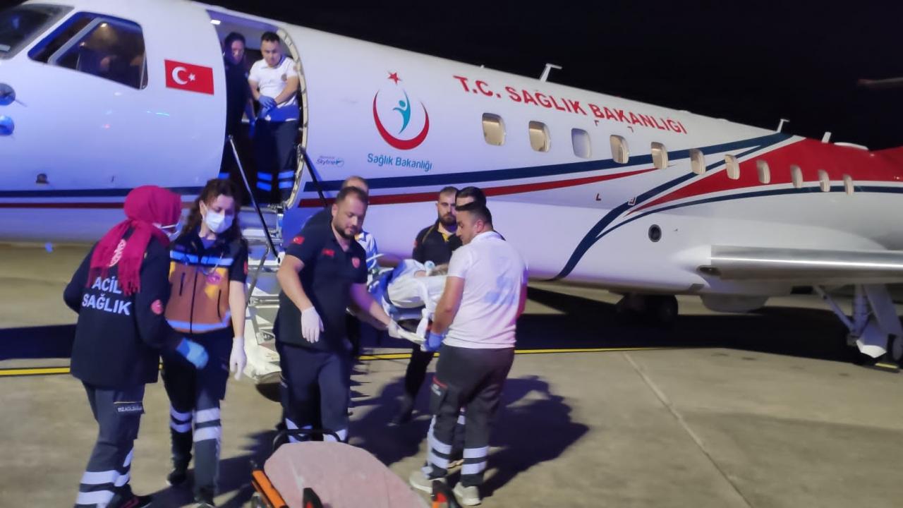 Hac için gittiği Arabistan’da rahatsızlandı, ambulans uçakla Türkiye’ye getirildi