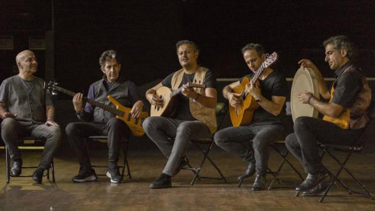 Keşmekeş’ten dünü ve bugünü karşı karşıya getiren albüm