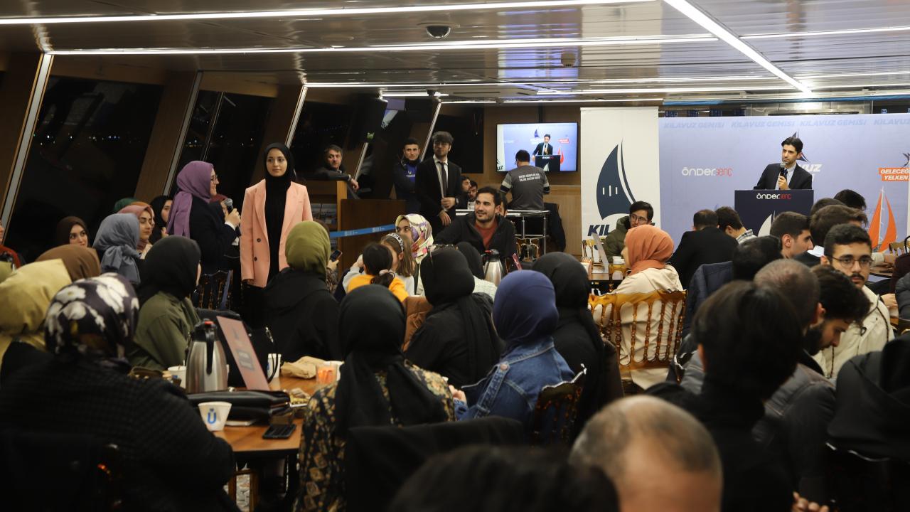 ‘Kılavuz Gemisi’ 28 kaptan ve 168 tayfasıyla yola çıktı