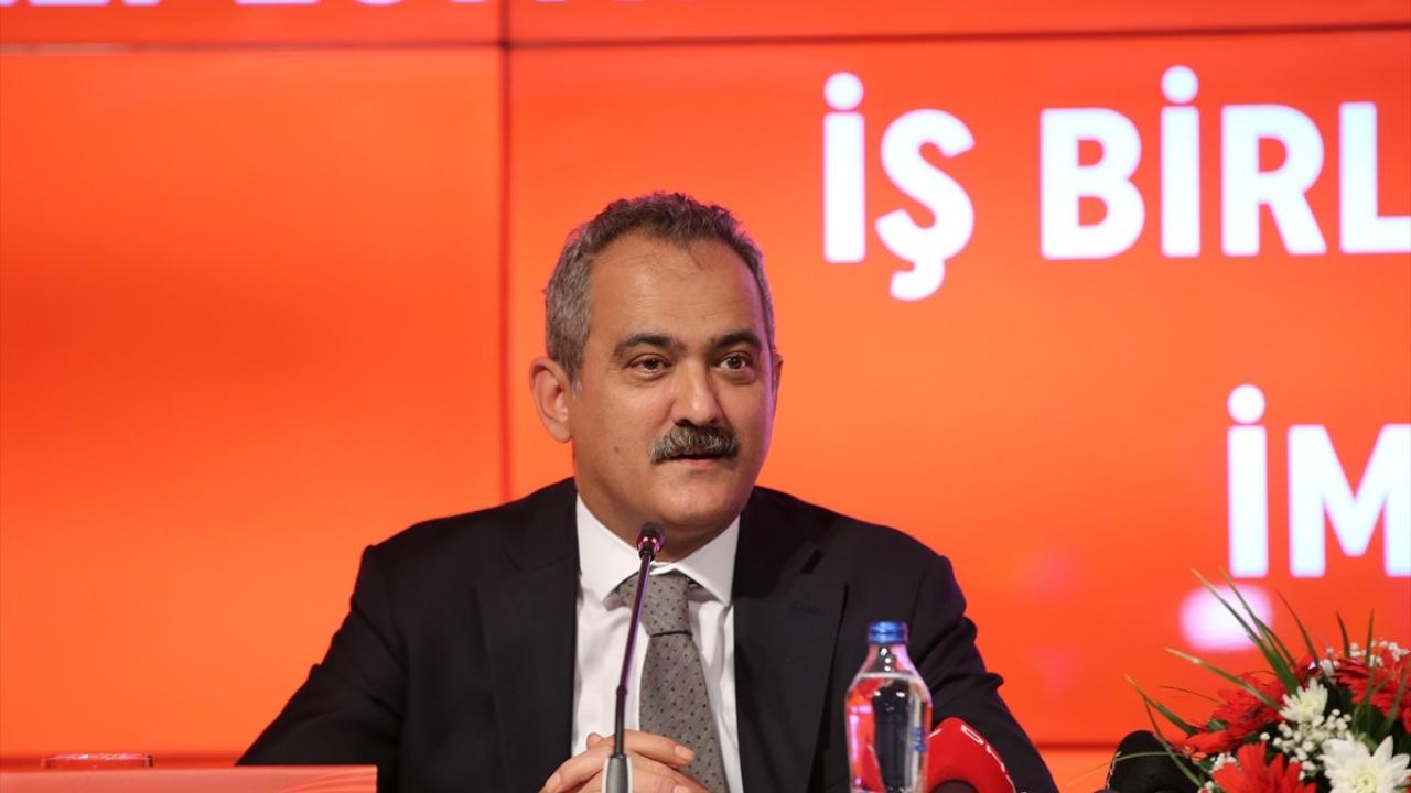 Milli Eğitim Bakanı Özer’den önemli açıklamalar