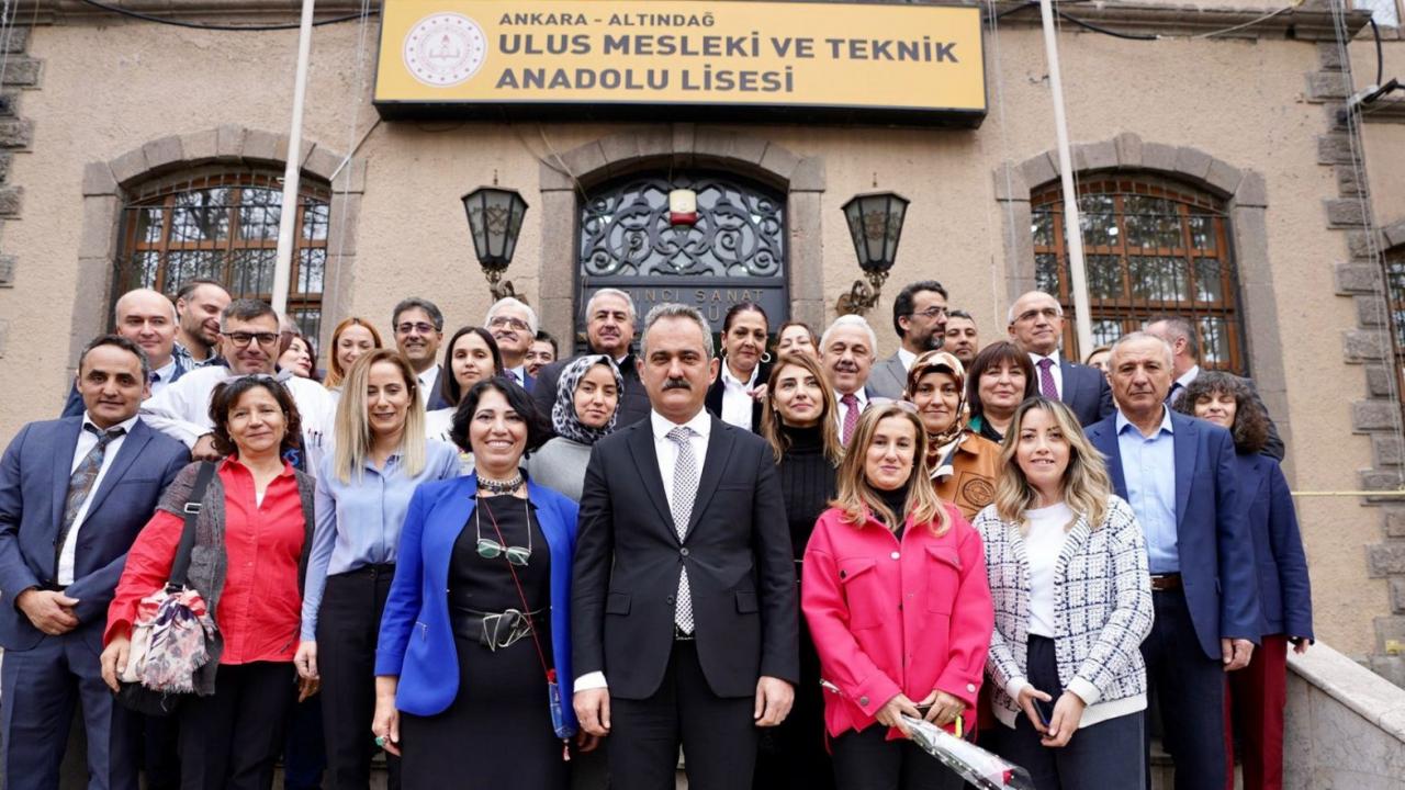 Öğretmenlere öğretmenevi restoran ve kafelerinde yüzde 30 indirim