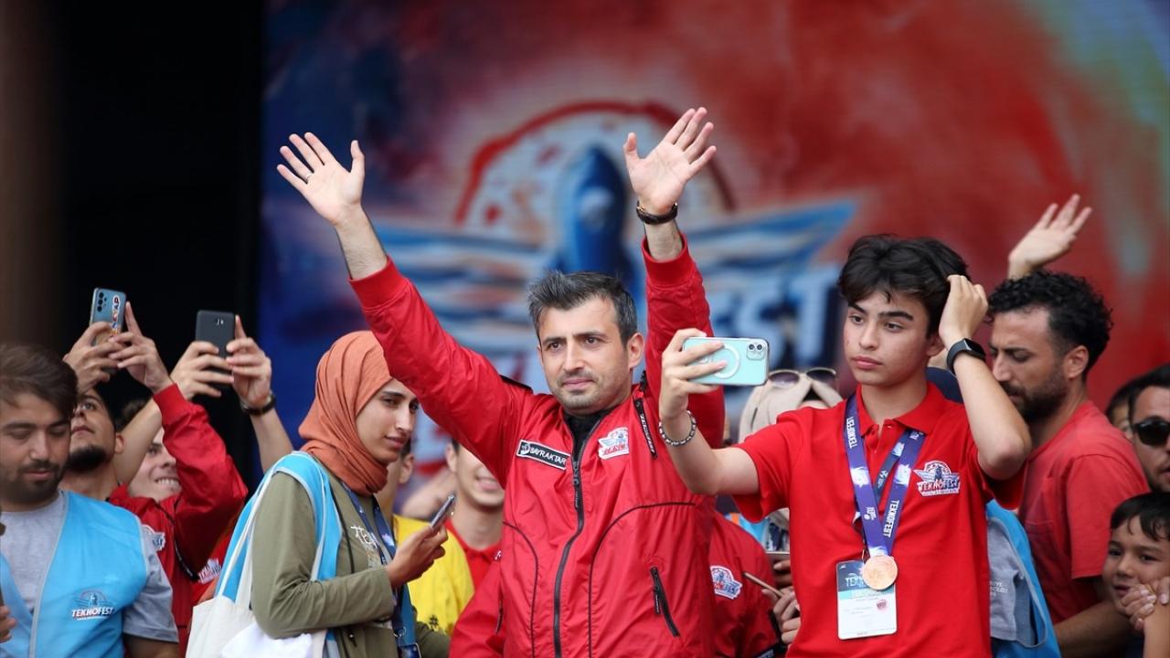 T3 Vakfı’ndan 4 bin öğrenciye 1600 lira burs desteği