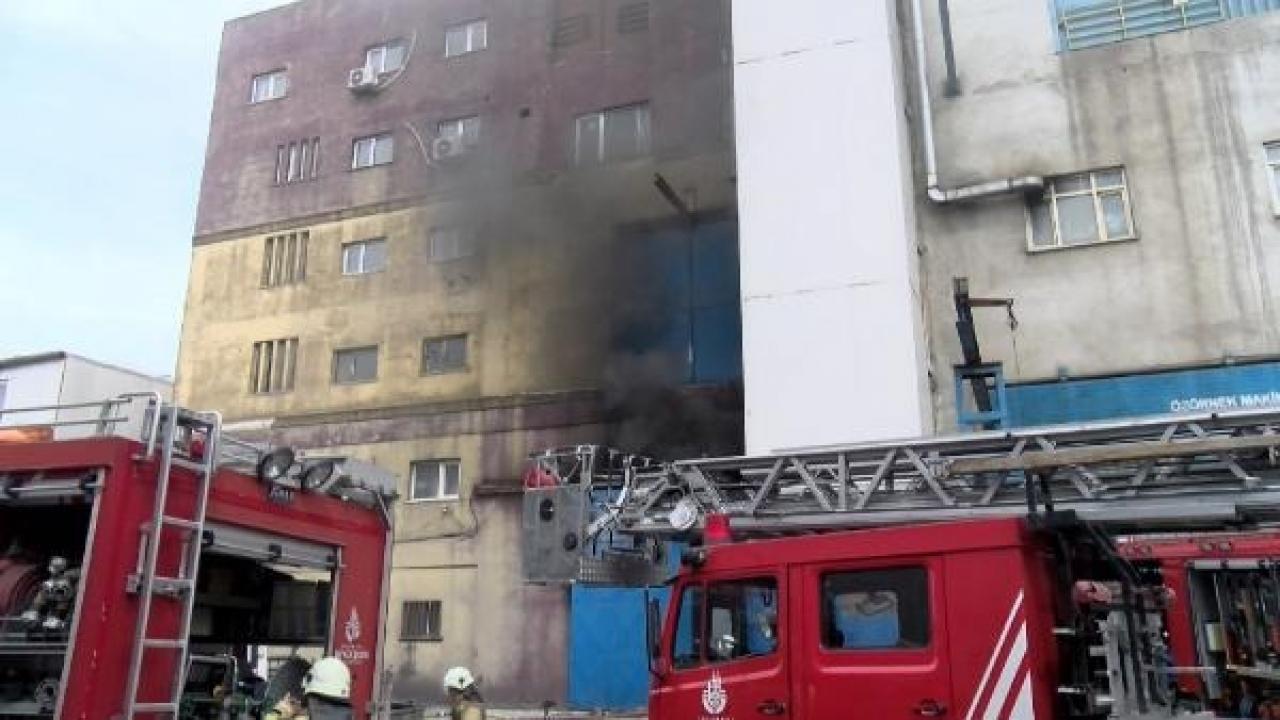 Beylikdüzü’nde fabrikada yangın