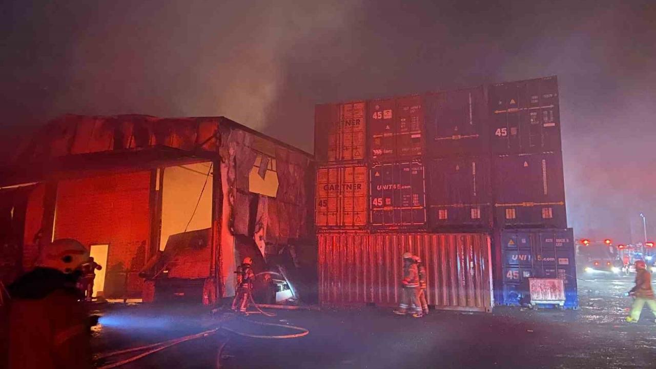 Büyükçekmece’de korkutan yangın