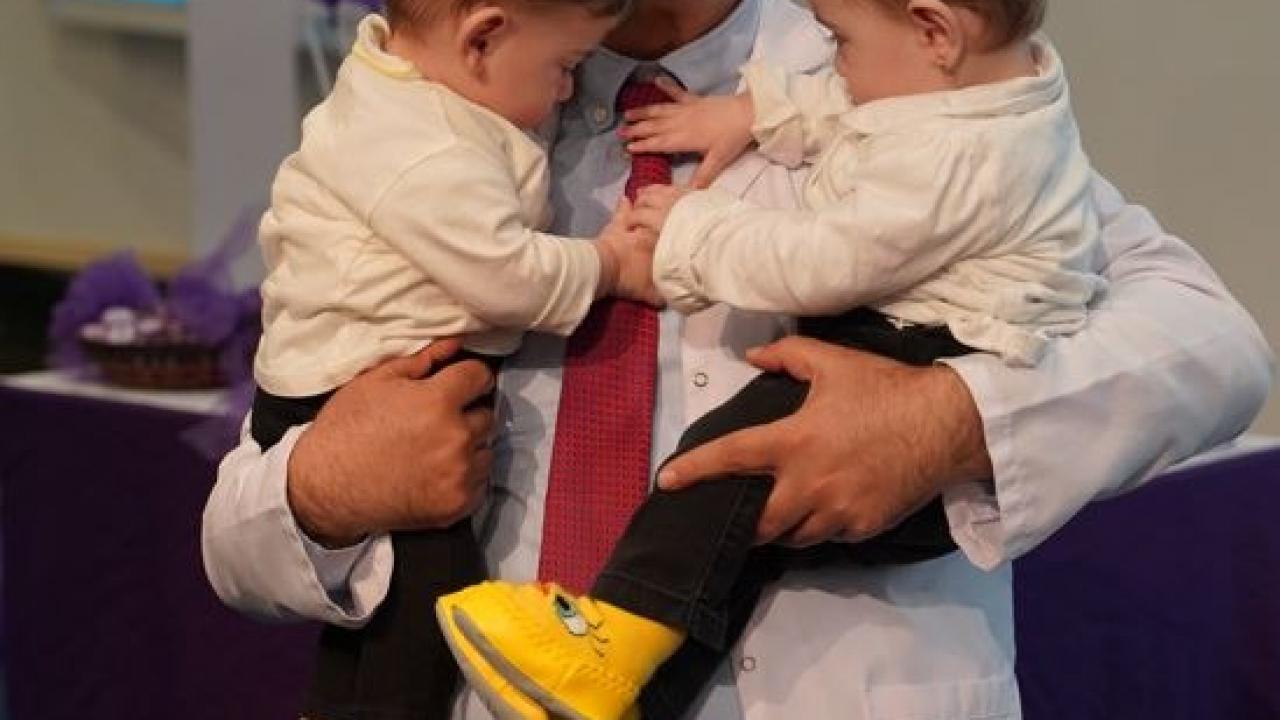 Dünya ‘Prematüre’ Günü’nde tüp bebekle doğan ikiz prematüre mucizesi