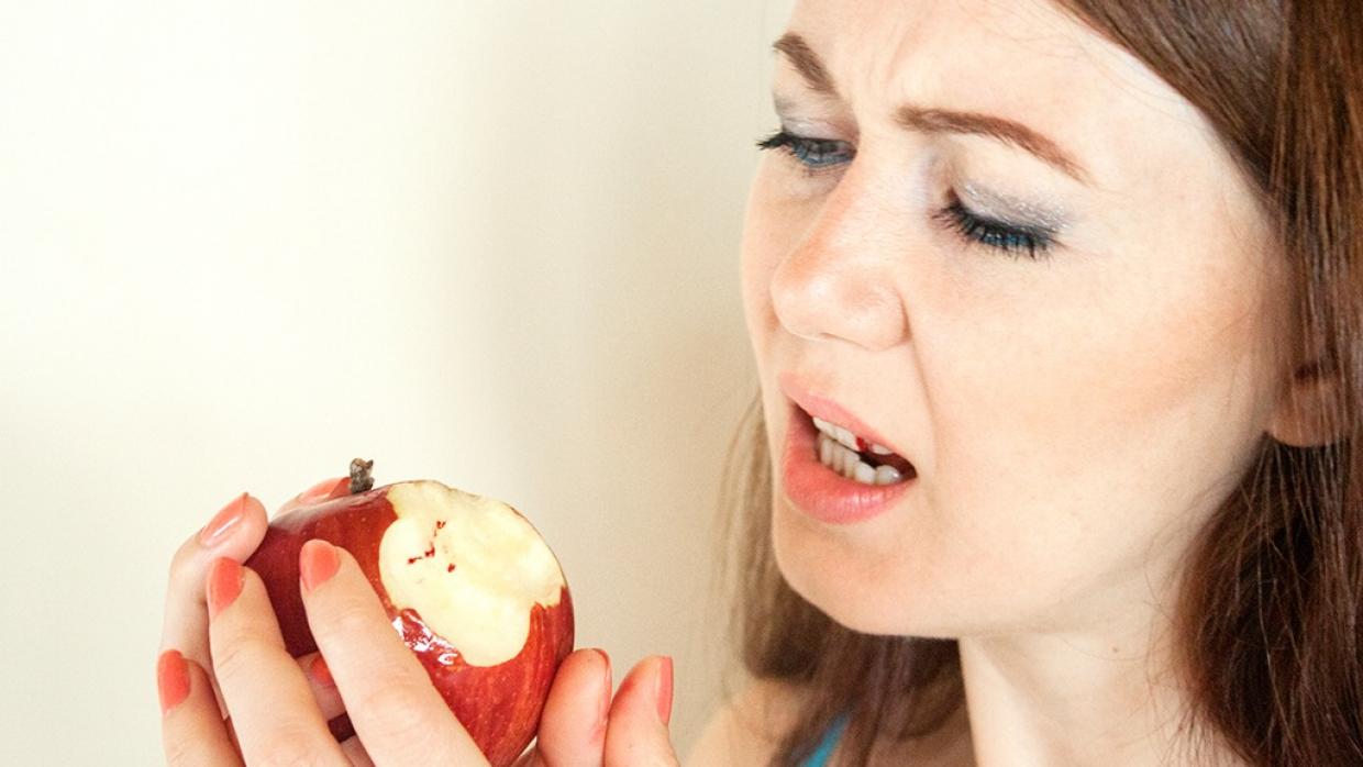 Genellikle ağrısız seyrediyor! Diş etlerinizde kızarıklık ve kanama varsa dikkat