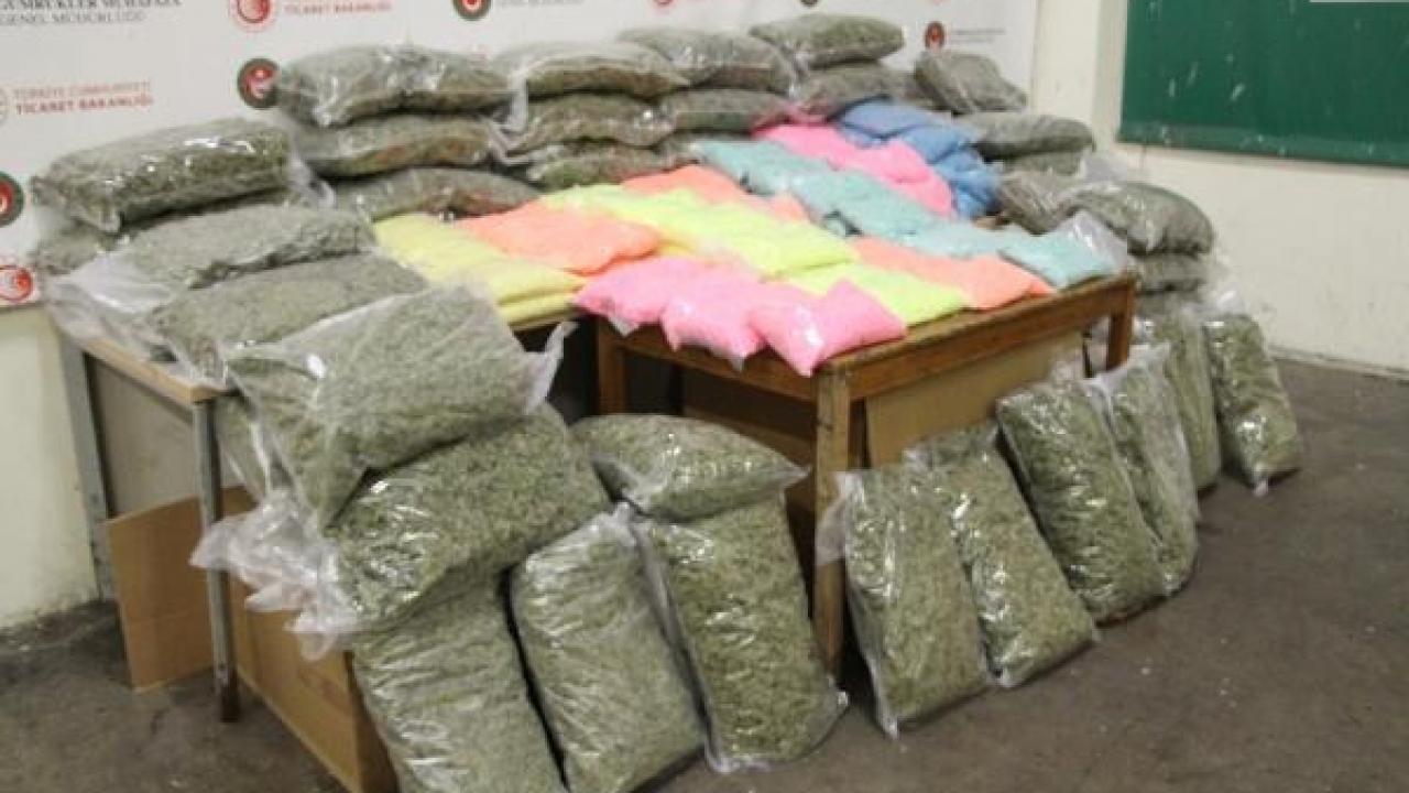 Kapıkule’de, TIR’da 240 kilo uyuşturucu ele geçirildi