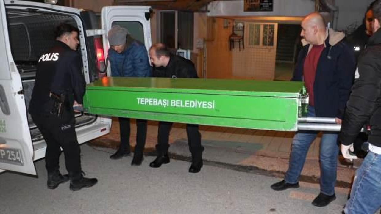 Rus eşi Elena’yı bıçaklayarak öldürdü