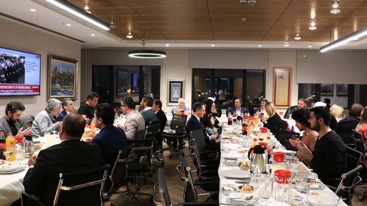 ÜLKE TV çalışanları iftarda buluştu