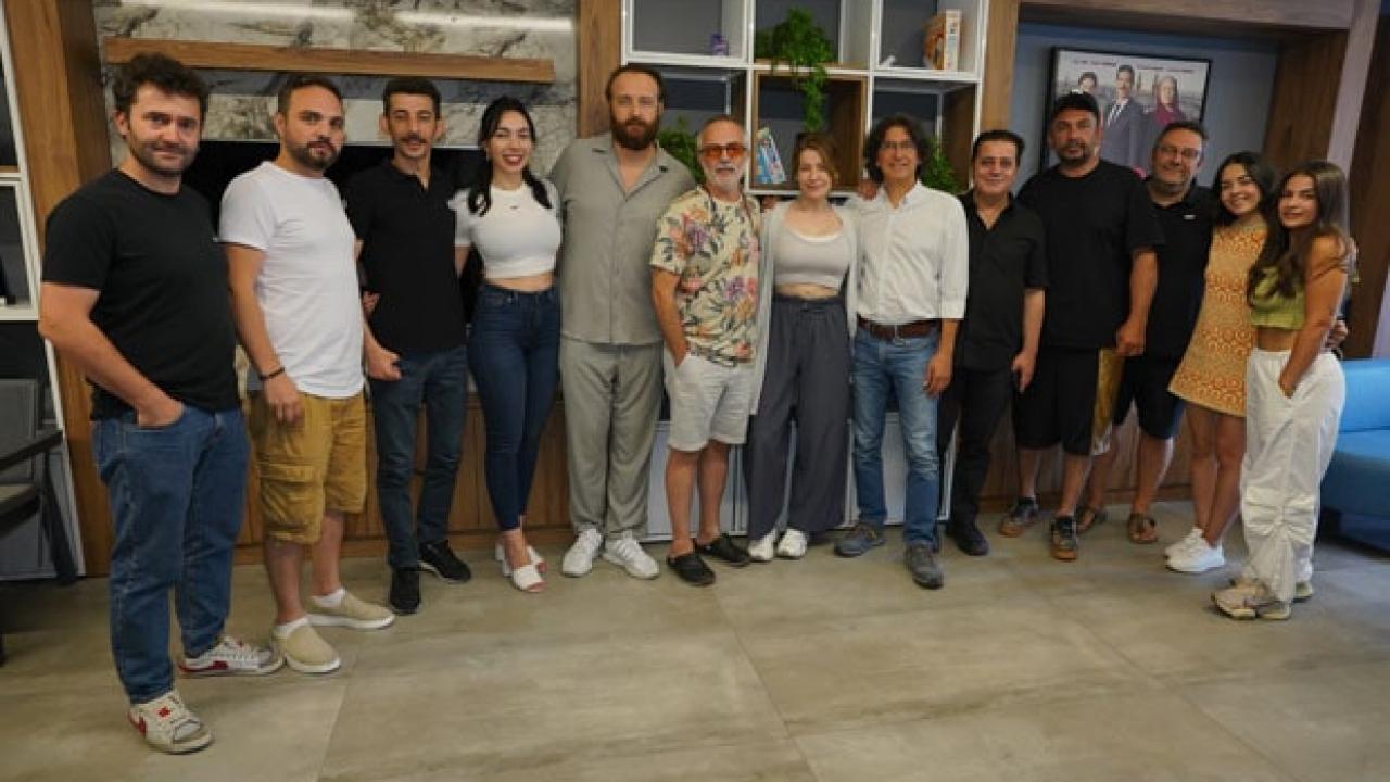 C Takımı’na yıldız isimler geliyor! Senaryo okumalarında ekip kahkahalara boğuldu