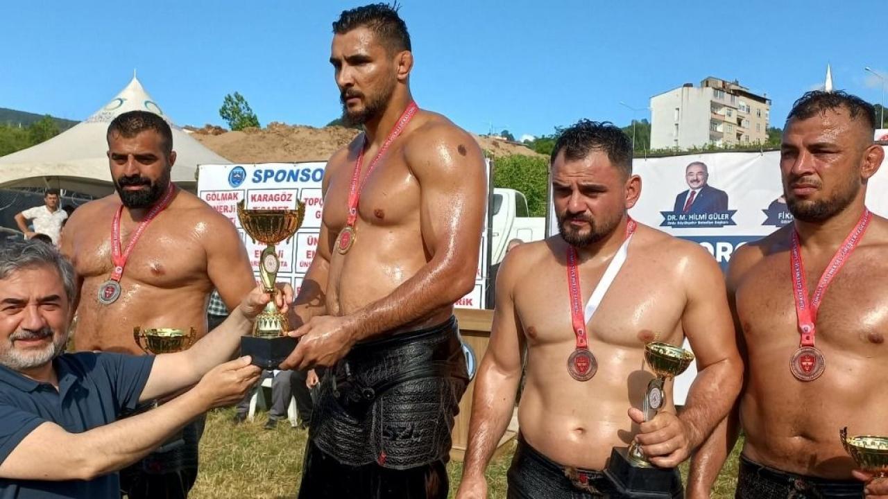 Gölköy Yağlı Güreşleri’nde başpehlivan Mustafa Taş oldu!