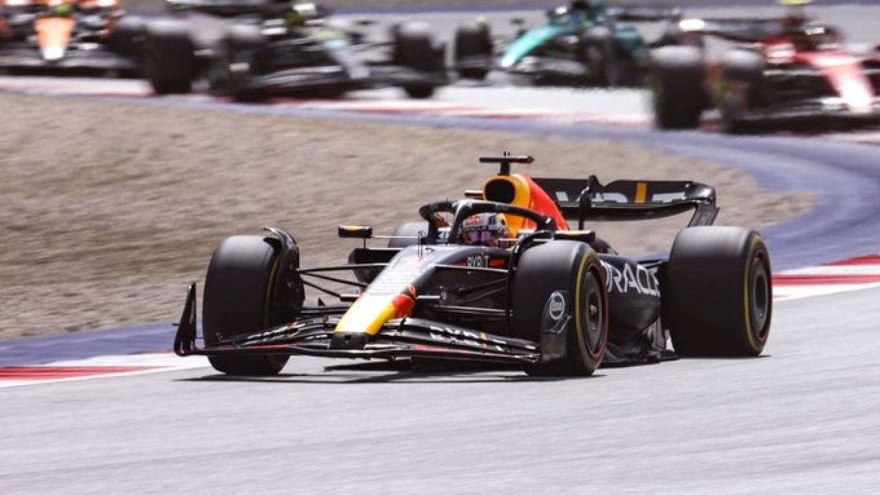Avusturya’da kazanan Max Verstappen oldu!