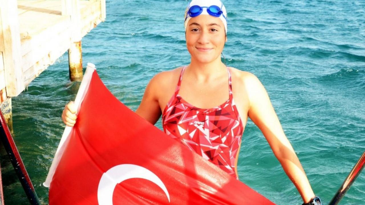 Aysu Türkoğlu tarihe geçti! İlk Türk sporcu oldu…
