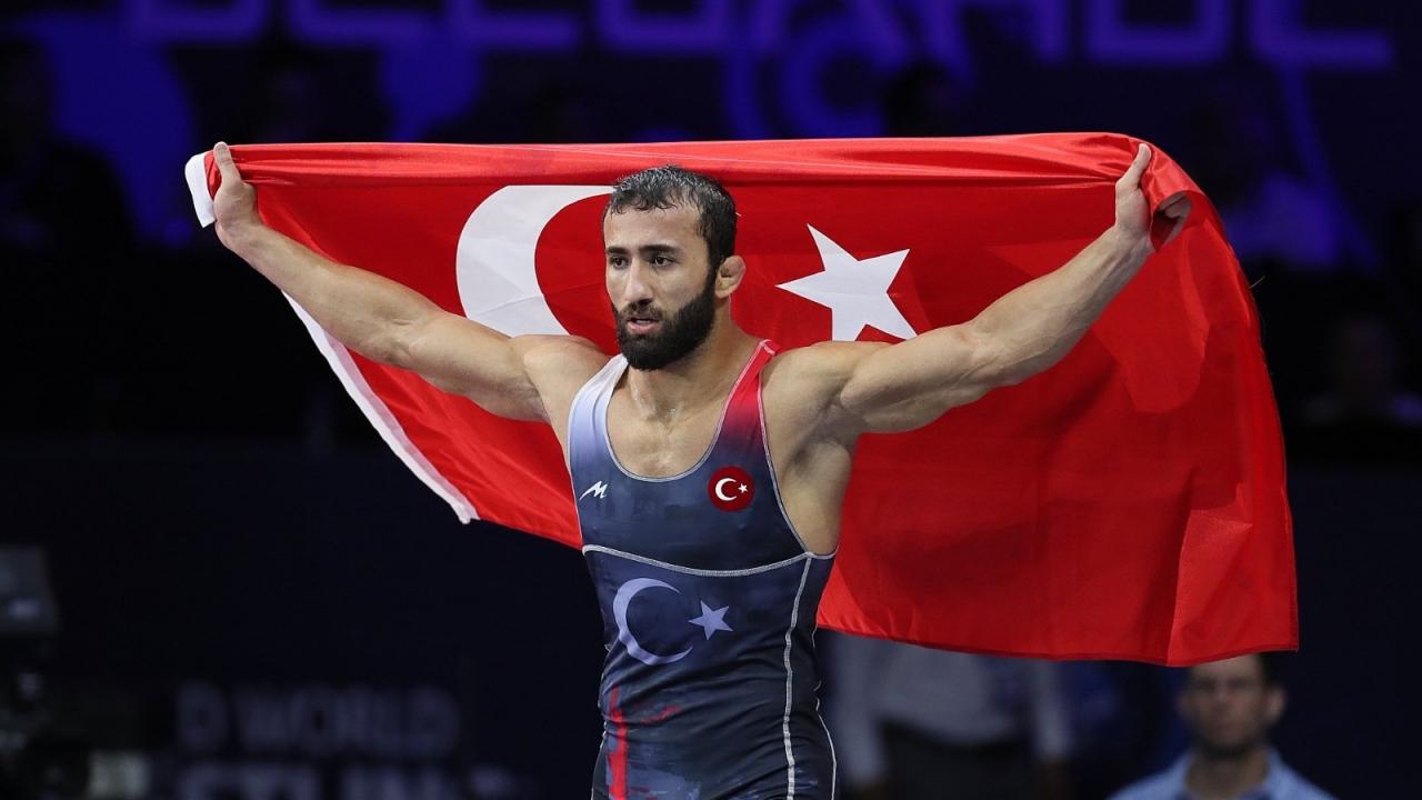 Burhan Akbudak dünya şampiyonu!