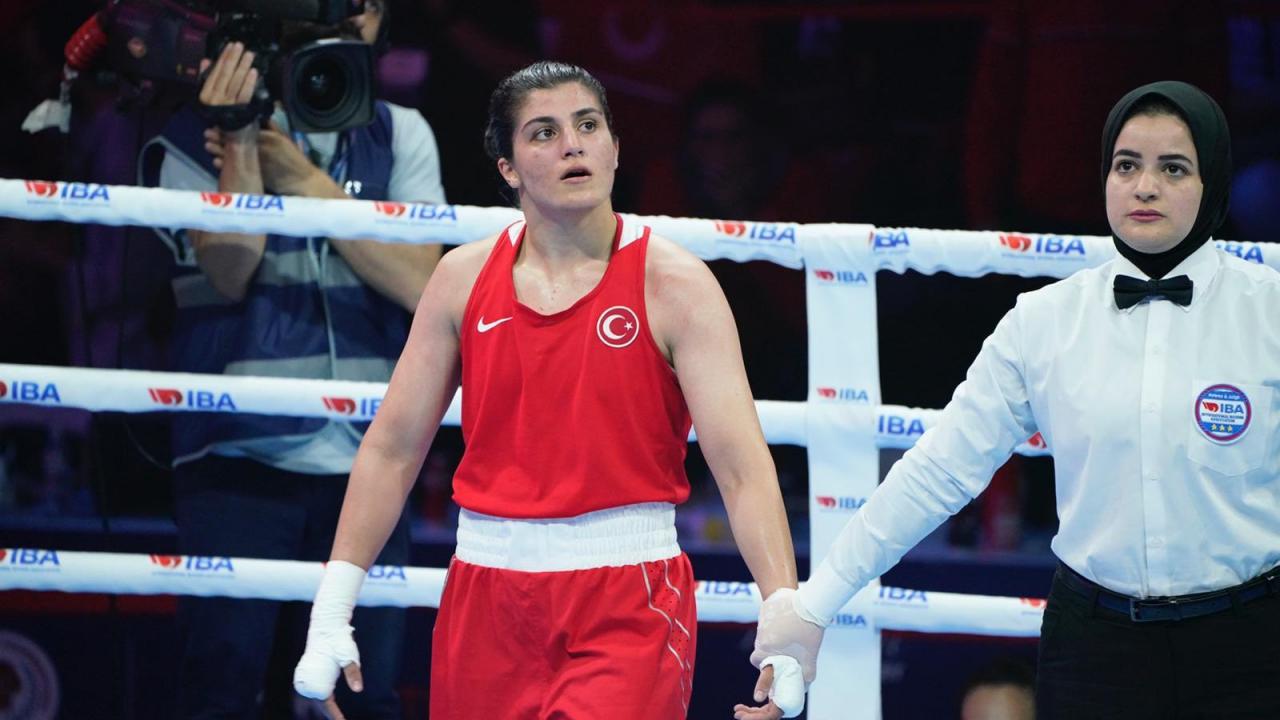 Busenaz Sürmeneli ve Şennur Demir’den bronz madalya