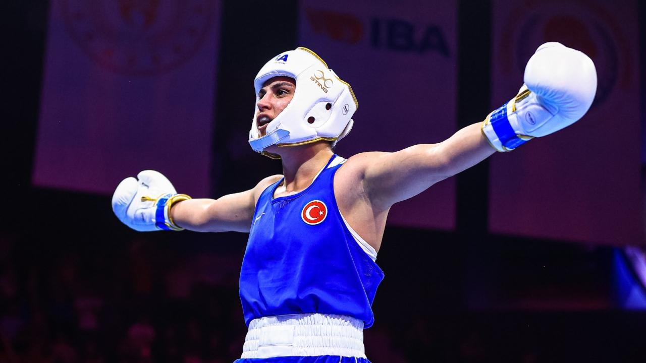 Busenaz Sürmeneli’den altın madalya!