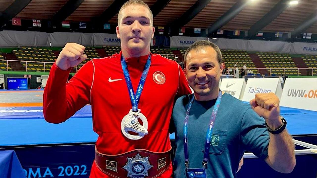Cemal Yusuf Bakır ve Alperen Berber, Dünya Şampiyonu oldu