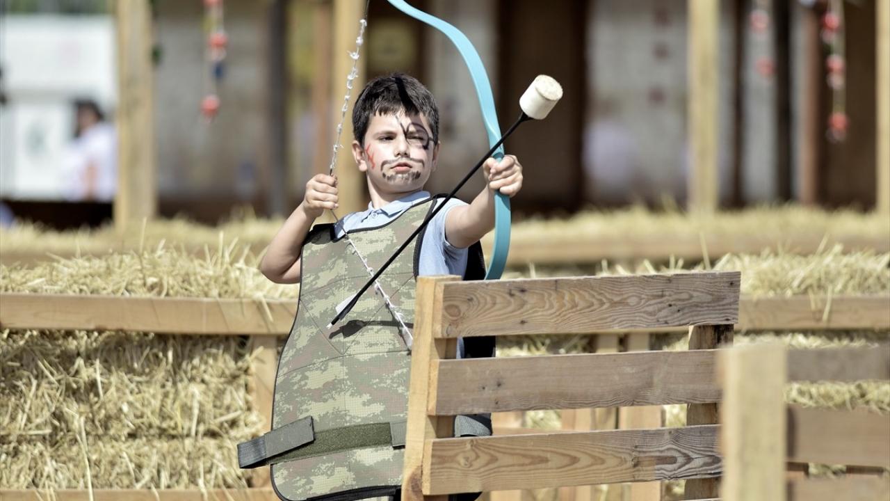 Dünya Göçebe Oyunları’nın keyfini çocuklar çıkarıyor