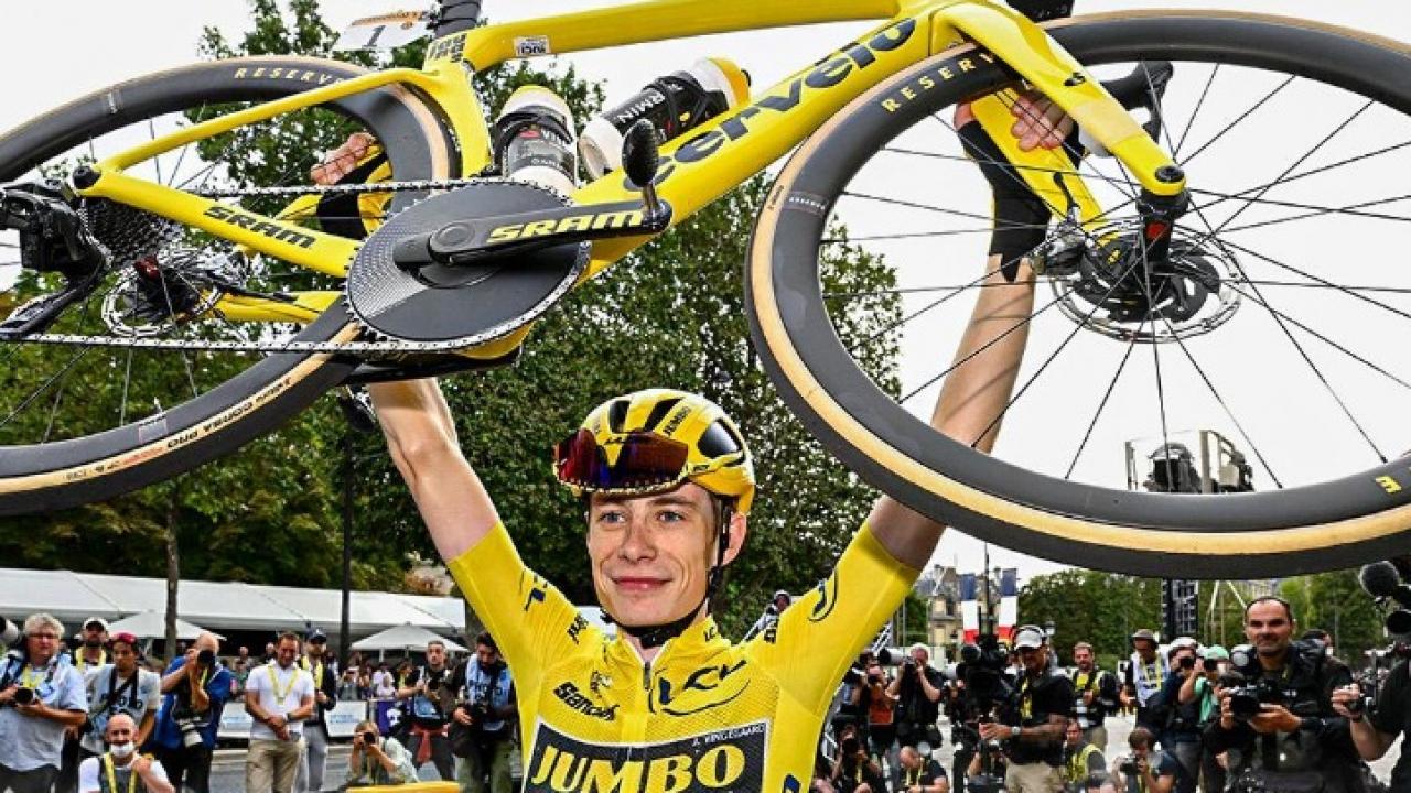 Fransa Bisiklet Turu’nda zafer Jonas Vingegaard’ın