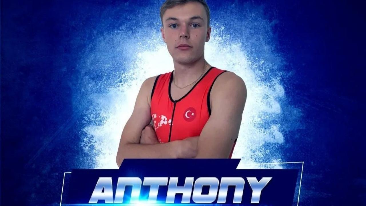 Milli atlet Anthony Smith altın madalya kazandı