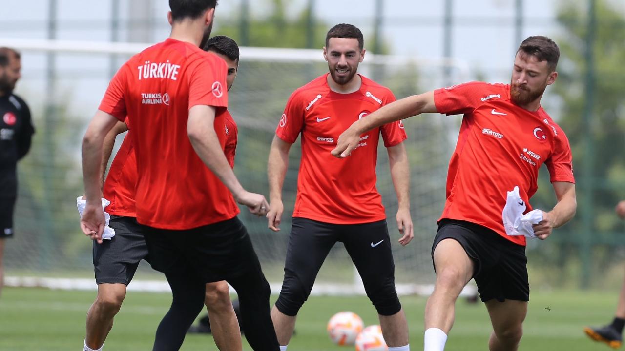 Milli Takım’da Salih Uçan ve Cenk Özkacar ayrı çalıştı