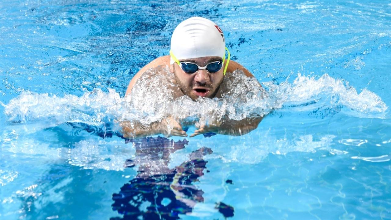 Milli yüzücülerden toplam 6 madalya!