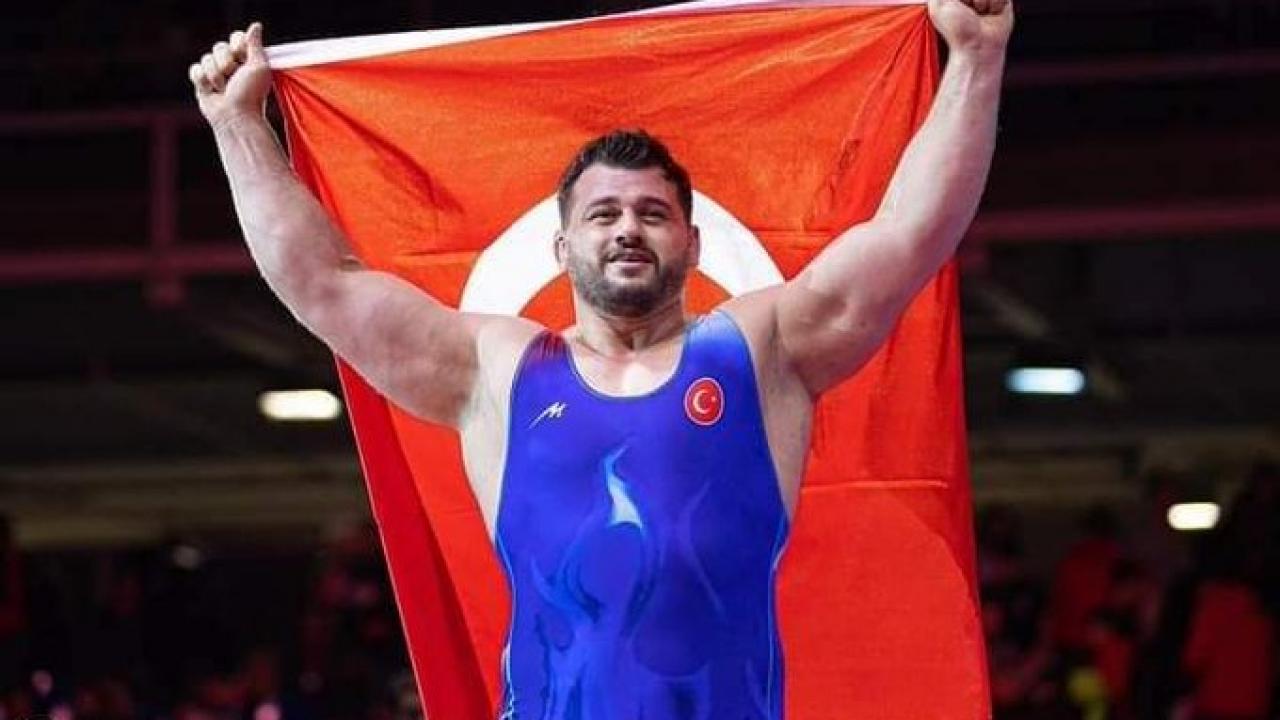 Rıza Kayaalp’ten müthiş başarı! Finale yükseldi