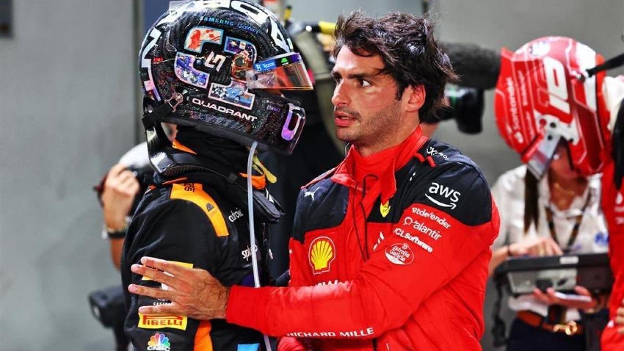 Singapur’da pole pozisyonu Carlos Sainz’ın!