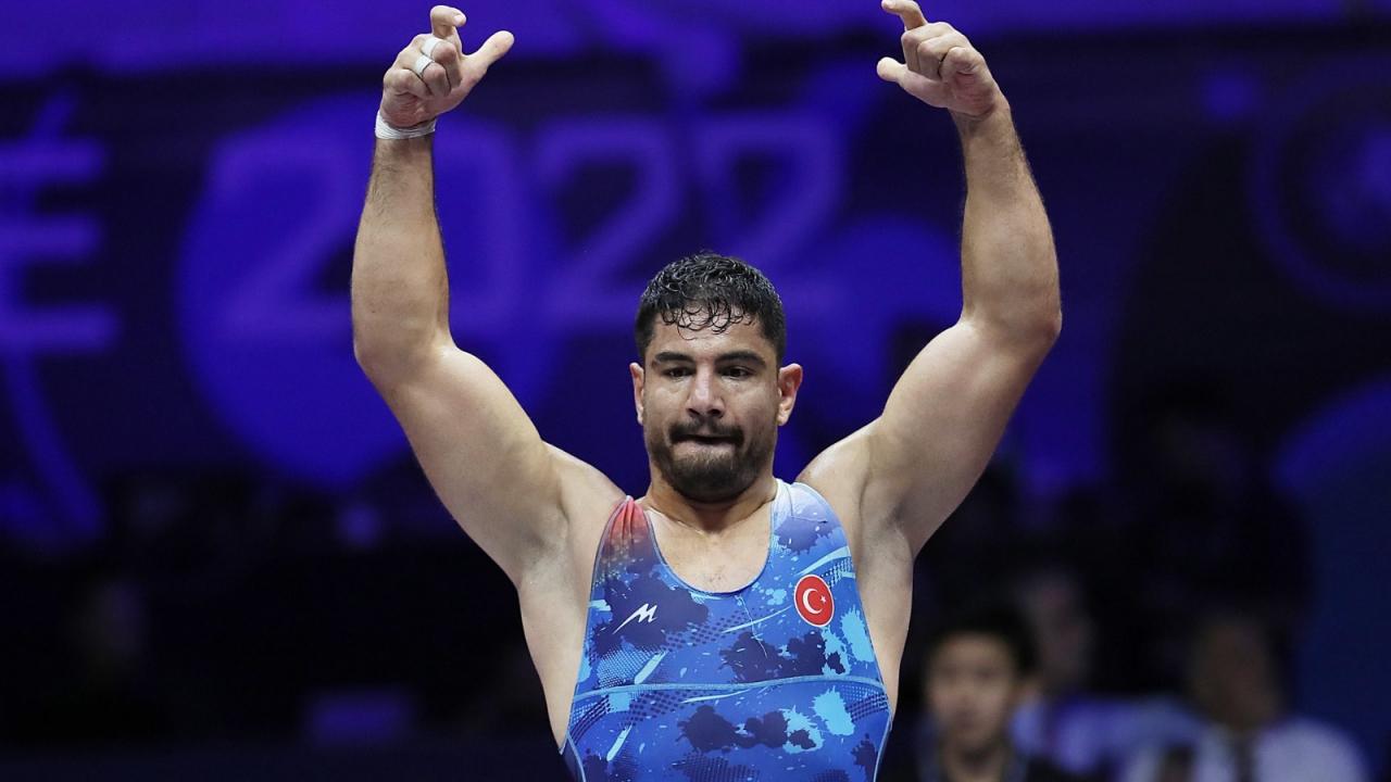 Taha Akgül, Dünya Şampiyonası’nda finalde