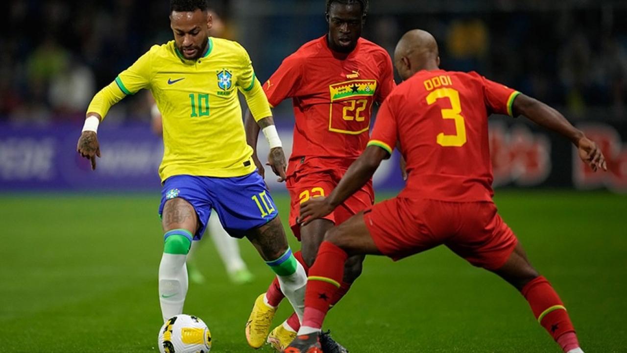 Pele’nin rekorunu kıran Neymar tarihe geçti!