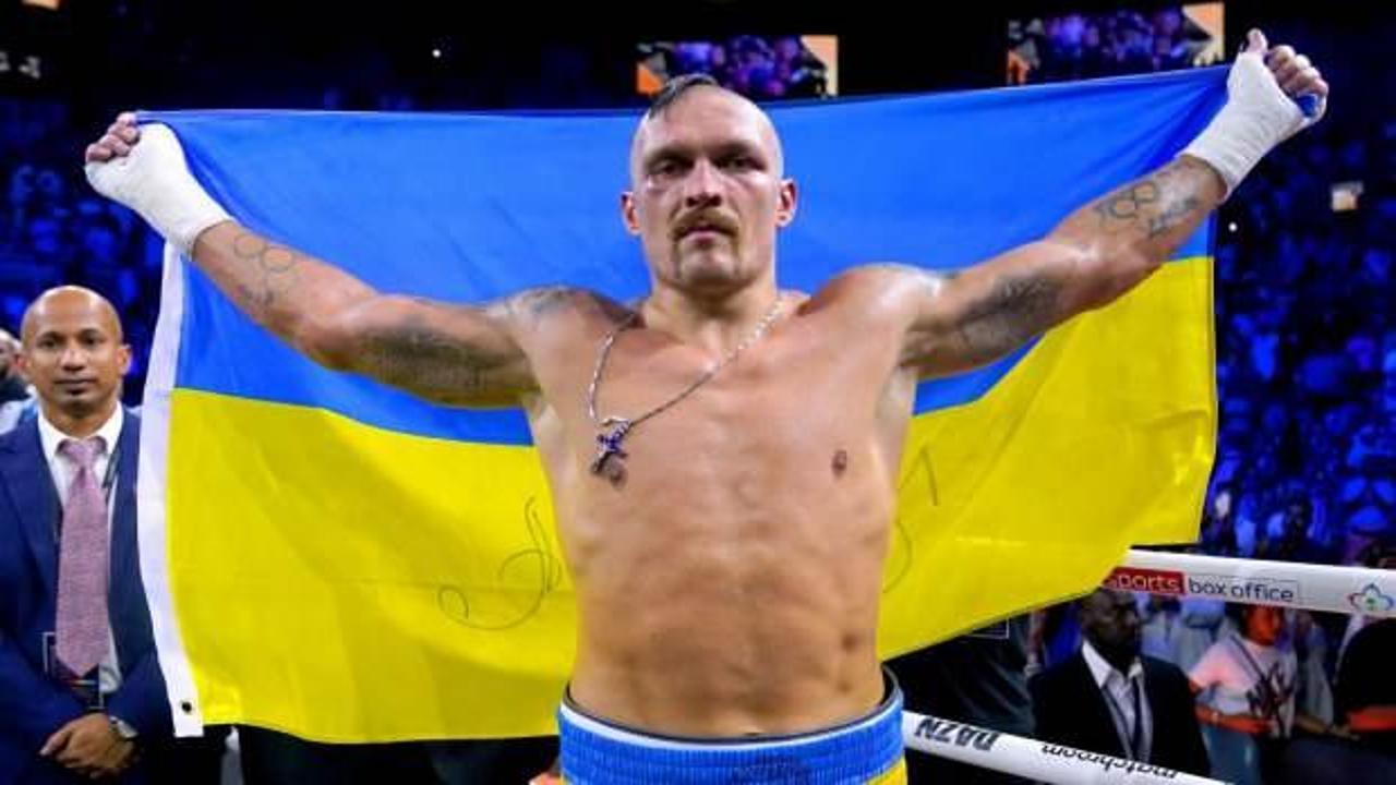 Ukraynalı boksör Usyk, İngiliz rakibini yere serdi!